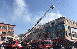 Altında fırın bulunan apartmanın çatısında...