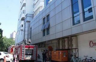 Antalya’da kapalı çarşının çatısındaki klima...