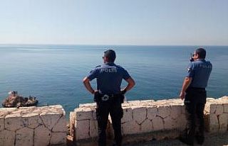 Antalya’da tehlikeli serinliğe polis denetimi