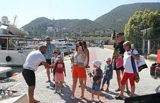 Antalya’daki lüks tekneler sezonu Ukraynalı turistlerle...