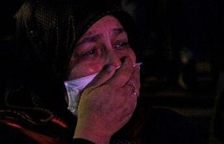 Asker annesi 15 Temmuz gecesi gözyaşlarını tutamadı