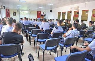 Askeri birliğe yangın eğitimi