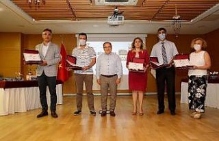 Atıklar Dönüşüyor yarışmasında dereceye girenler...