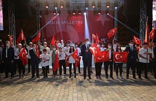 Ay yıldızlı sancak Vali Ali Çelik’e takdim edildi