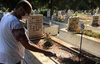 Aydın’da mezarlıklarda ziyaretçi yoğunluğu