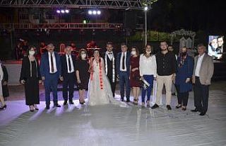 Ayla Arslan ile Cem Baral dünya evine girdi