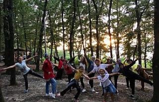 Baba-Oğul ve Anne-Kız Kampı renkli görüntülere...