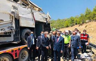 Bakan Akar: "Devrilen araçta teknik arıza tespit...