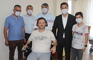 Bakan Kasapoğlu, Manisalı Ahmet’in hayalini gerçekleştirdi
