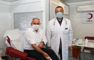 Bakan Öztürk’ten kan bağışı kampanyasına...