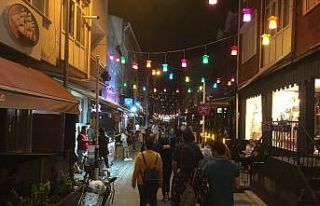 Barlar sokağına korona tedbirleri uğramadı