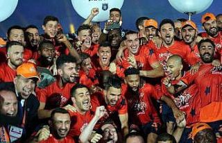 Başakşehir’de istikrarın sonu şampiyonluk oldu