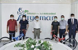 Başkan Kılınç, LGS şampiyonlarını ödüllendirdi