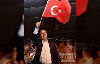 Başkan Sekmen’den Demokrasi ve Milli Birlik Günü...