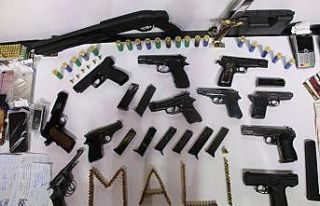 Başkent’te taksicilere dadanan tefecilere operasyon