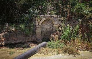 Bergama’da tarihi çeşme yeniden hayat buluyor