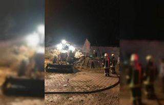 Besihanede çıkan yangında 40 büyükbaş telef...