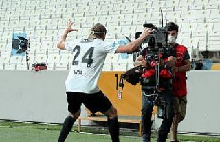 Beşiktaş’taki fare kulüpten kovuldu