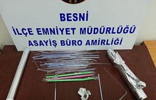 Besni’de şüpheli 3 kişinin üzerinden uyuşturucu...