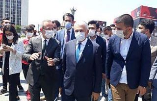 Binali Yıldırım "15 Temmuz Demokrasi Sergisi"ni...