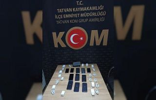 Bitlis’te kaçak cep telefonu ele geçirildi