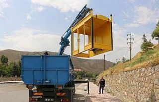 Bitlis’te otobüs durakları yenileniyor