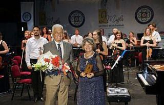 Bodrum’da İdil Biret rüzgarı