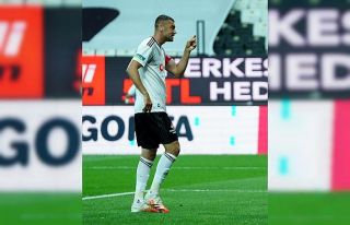 Burak Yılmaz’a Beşiktaş’tan izin çıktı