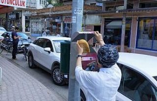 Burdur’da, ‘Ekmek nimettir, yeri çöp değildir’...
