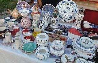 Burhaniye’de Elif Aygördü’nün çinileri ilgi...