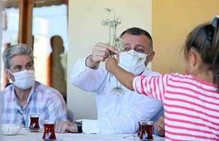 Büyükakın’dan Karamürsel köylüleri ile buluştu