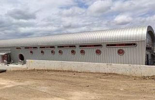 Büyükşehir Gebze’de spor salonu çalışmalarına...