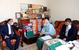 Çavuşoğlu’ndan Ayasofya mimarı Kandemir’e...