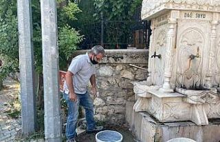 Çeşmelerin yanına sokak havanları için mermer...