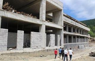 Cide Devlet Hastanesinin kaba inşaatı tamamlandı