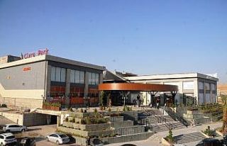 Cizre’nin ilk AVM’si hizmete açıldı