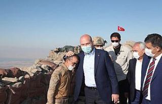 Cumhurbaşkanı Erdoğan Cudi Dağındaki askerlerle...