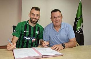 Denizlispor’da ilk imza atıldı