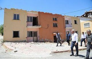 Depreme dayanıksız olan Orduzu Belediye Binası...