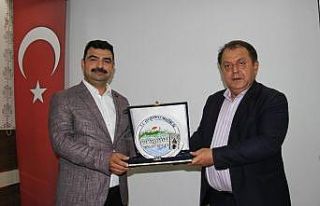 Derebucak Kaymakamı ilçeye veda etti