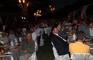 Devrekliler veda yemeğinde Turan’ı yalnız bırakmadılar