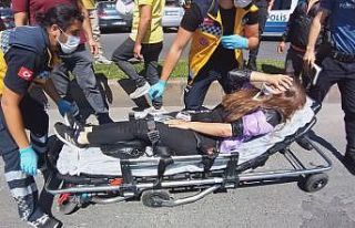 Devrilen motosikletin sürücüsü yaralandı