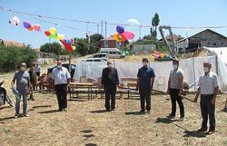 Düğünde sosyal mesafeli halay