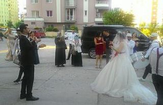 Düğünlerde sosyal mesafe kurallarına dikkat