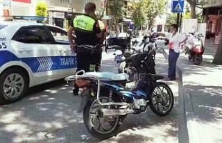 Dur ikazına uymayıp motosikleti bırakıp kaçtı