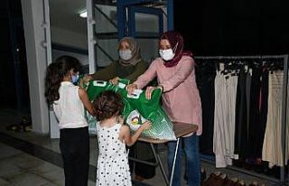 Düzce Belediyesi bayramda çocukların yüzlerini...