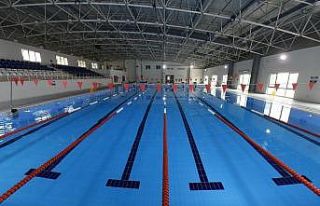 Düzce Üniversitesi’nin yüzme havuzu açıldı