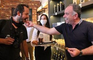 Eczacı Başkan, gazetecilerin bağışıklık sistemini...