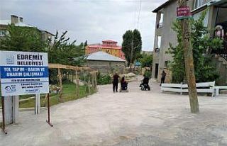 Edremit Belediyesi engelleri bir bir kaldırıyor