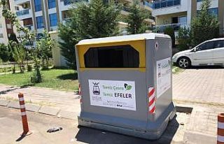 Efeler’de yenilenen çöp kontenerlerine zarar verildi